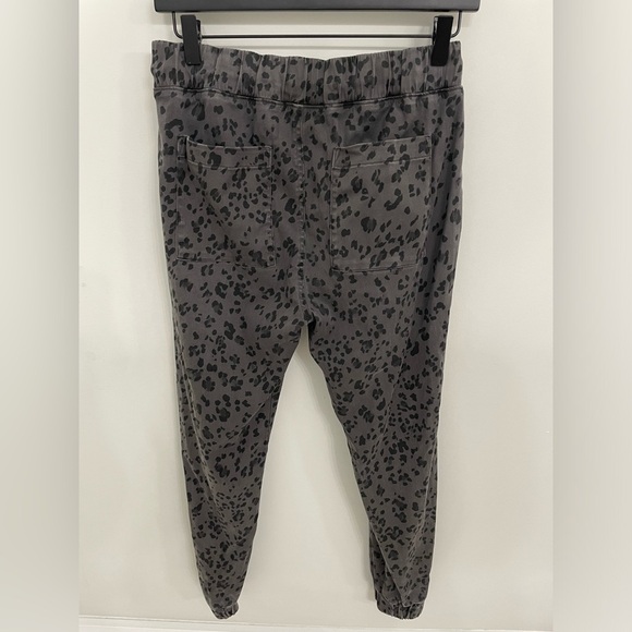 Anthropologie x Cloth & Stone Leopard Chambray Joggers Gray Black 2 - Picture 6 of 7